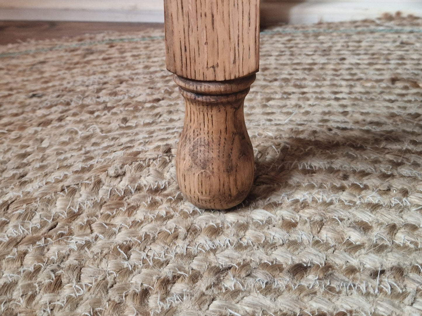 Solid oak chest of drawers