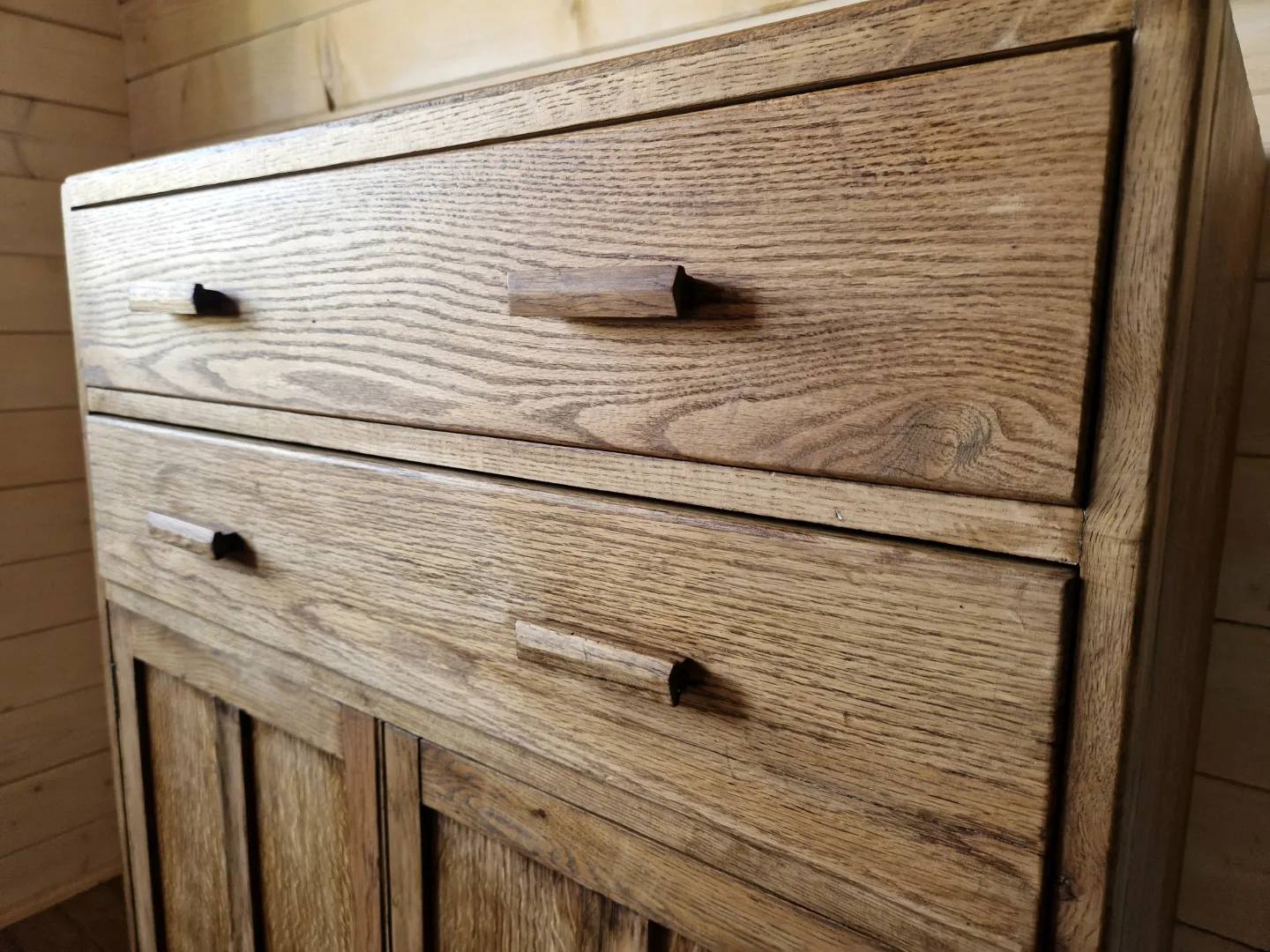 Vintage oak linen cupboard / pantry