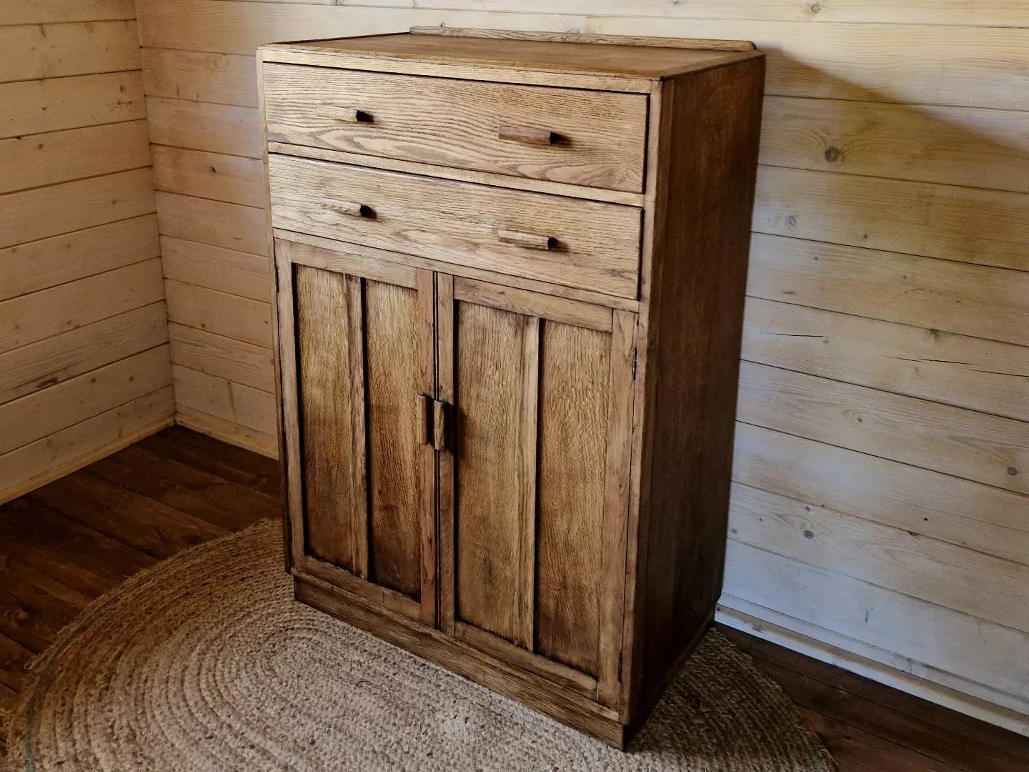 Vintage oak linen cupboard / pantry