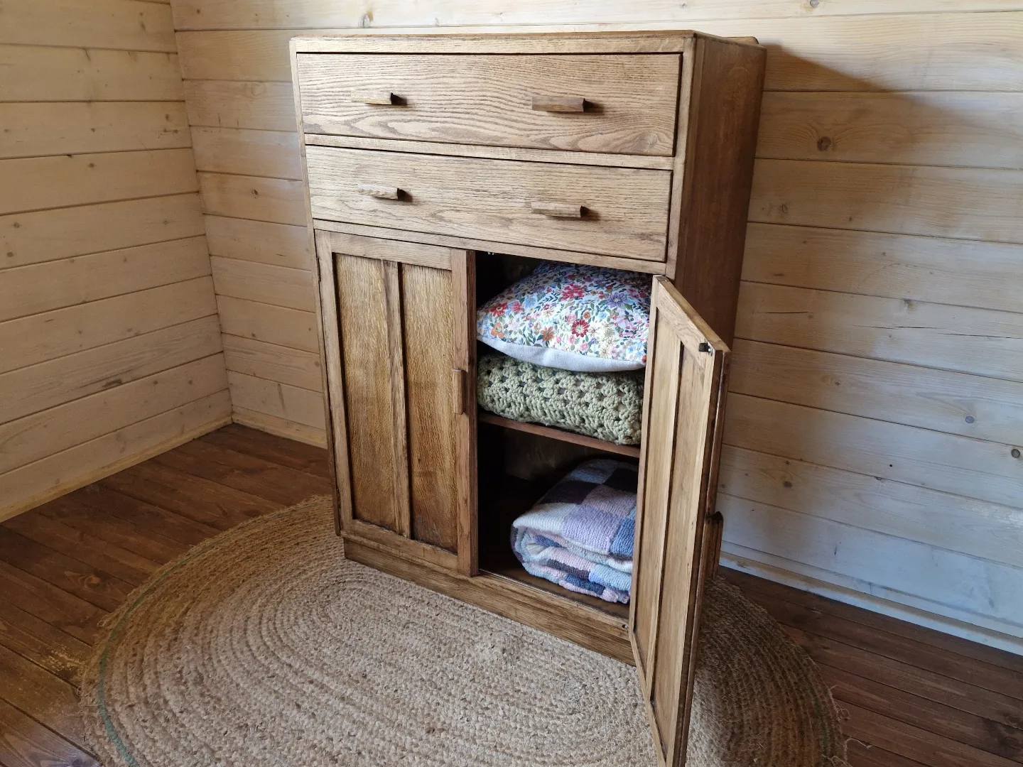 Vintage oak linen cupboard / pantry